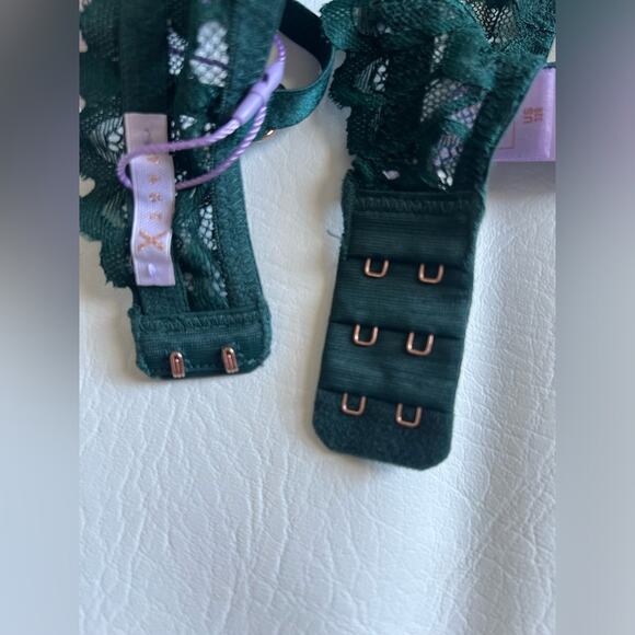 Savage x‎ Fenty Not sorry unlined green lace bralette 32B mermaid fairy Ethereal - Picture 10 of 11